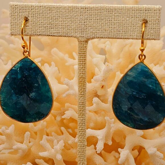 Emerald  Faceted Gold Filled Teardrop Artisan Earrings***2 Styles Avail.** - Picture 5 of 10
